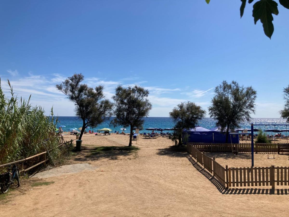 Albatross Mobile Homes On Camping Cala Canyelles โยเรตเดมาร์ ภายนอก รูปภาพ